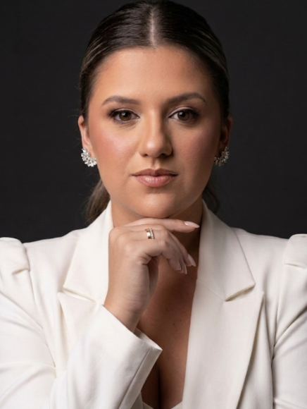 Mickaelly de Souza, maquiadora profissional